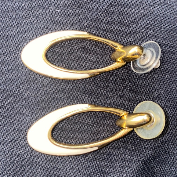 Vintage Trifari earrings - Picture 7 of 9